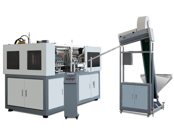 Stroj na výrobu plastových lahví na vodu